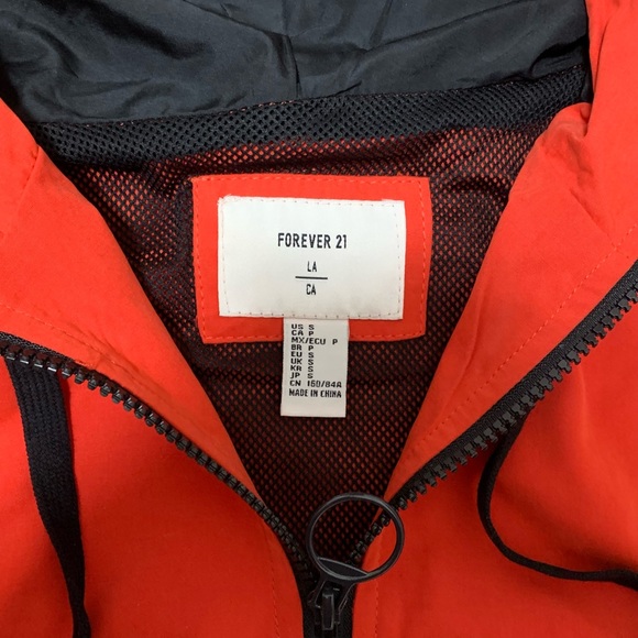 Forever 21 cropped windbreaker - Picture 5 of 5